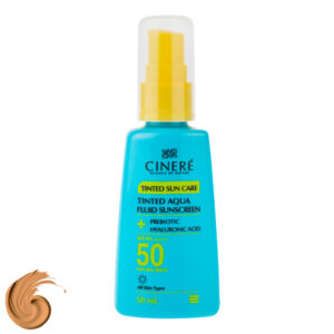 فلوئید ضد آفتاب رنگی بژ طبیعی صورت سینره SPF 50 مدل AQUA ‌محافظ UVA ،UVB و ++++PA مناسب برای انواع پوست حجم 50 میلی‌لیتر