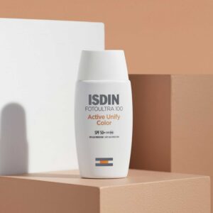 فلوئید ضدآفتاب رنگی ایزدین SPF50 مدل Active Unify ‌مناسب انواع پوست، حجم 50 میلی‌لیتر