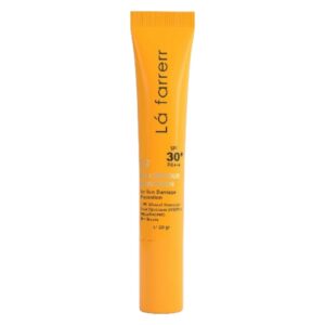 کرم ضد آفتاب دورچشم بدون رنگ لافارر، 30 SPF، مدل مینرال، مناسب انواع پوست و حجم 15 میلی‌لیتر، محافظت کننده در برابر اشعه UVA و UVB، ضد حساسیت و التهاب، بدون چربی، ضد آب، +++PA، ضد چروک، تعدیل کننده هاله تیره دور چشم، مغذی، رطوبت‌رسان، با ماندگاری 2 ساعته